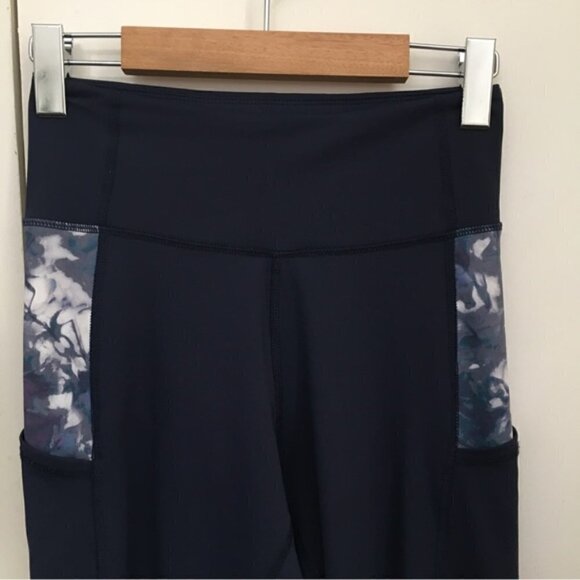 Daub Pocket Legging In Navy + Periwinkle - Picture 4 of 7